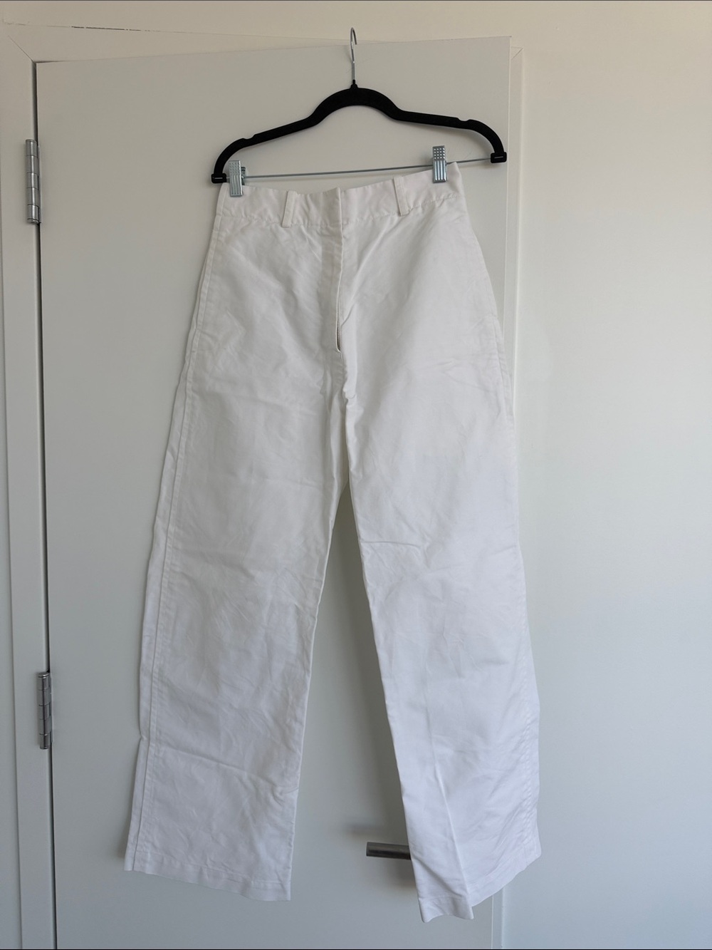 Arch The Women’s White Straight-Leg Pants